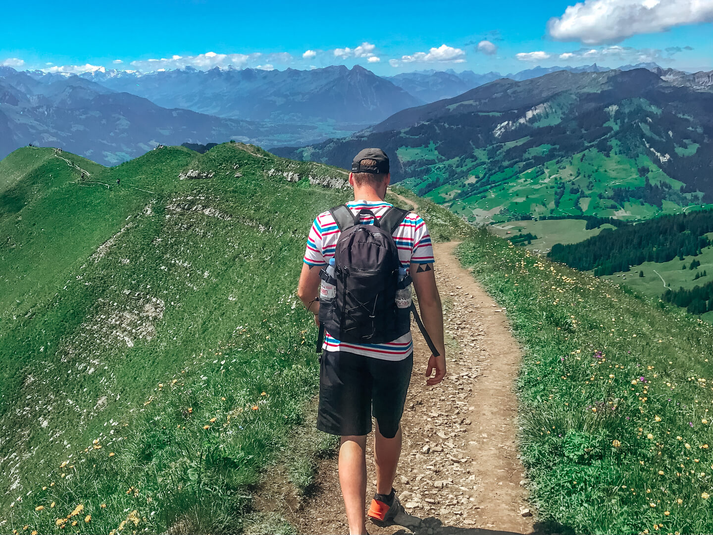 tips to stay safety while hiking