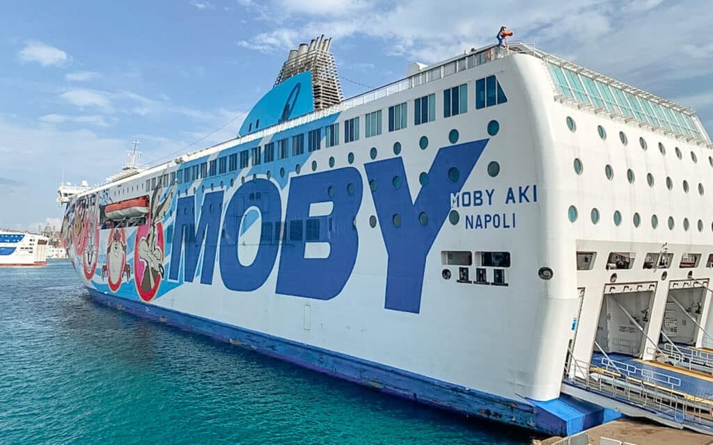 moby-ferry-in-genua-to-sardinia
